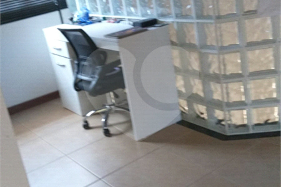 Casa à venda com 2 suítes no Centro, Águas de Lindóia, SP
