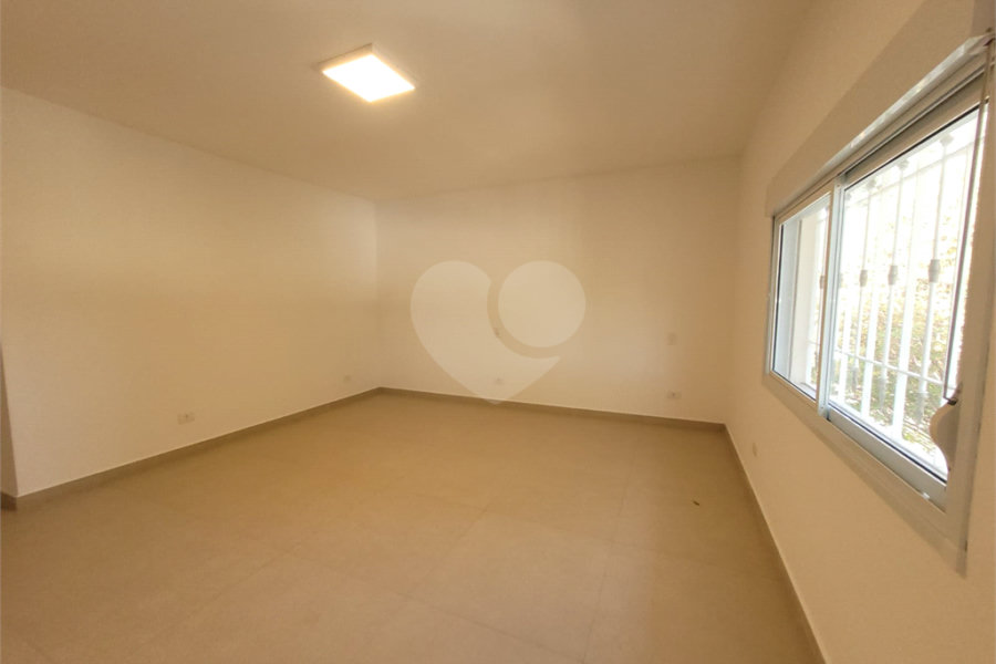 Casa Térrea à venda ou para alugar com 4 quartos, sendo 3 suítes,  em Horto Florestal, São Paulo, SP