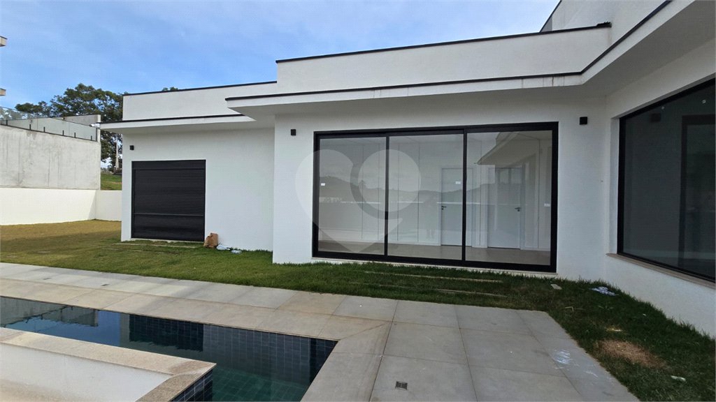 Casa à venda ou para alugar com 5 quartos, sendo 4 suítes,  no condomínio Equilibrium, Atibaia - SP