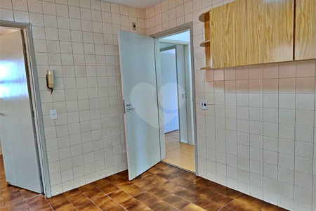Apartamento à venda com 3 quartos, sendo 1 suíte, em Vila Olímpia, São Paulo, SP