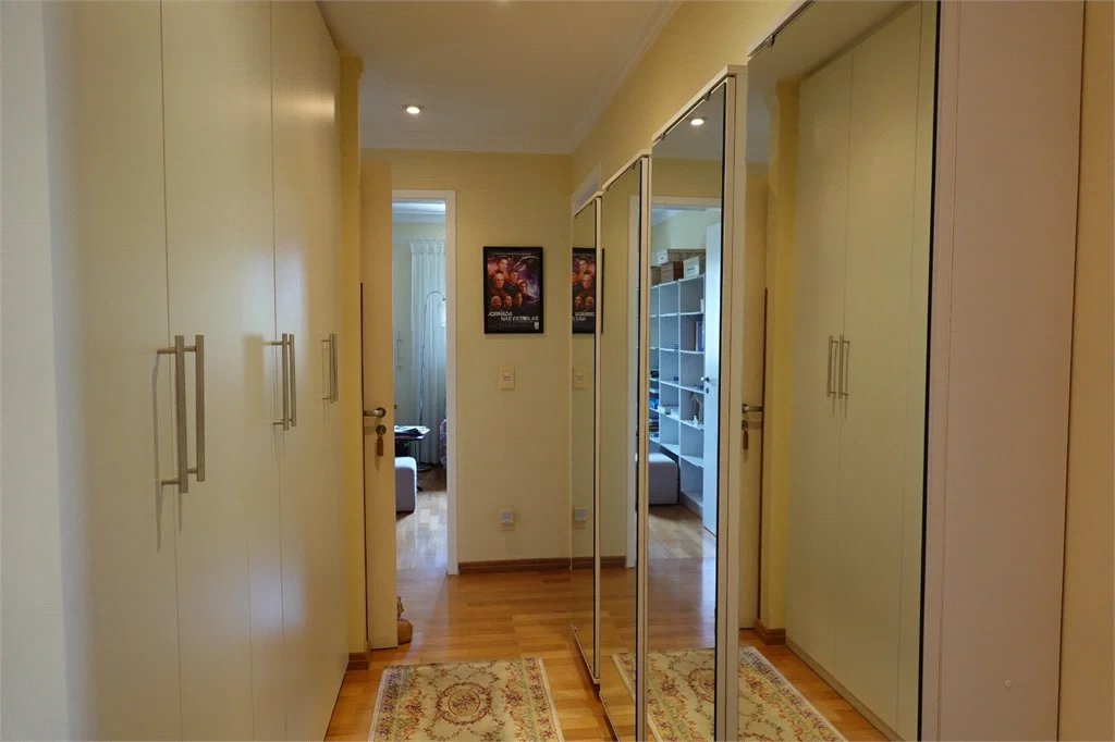 Apartamento à venda com 4 quartos, sendo 2 suítes, em Cidade São Francisco, São Paulo, SP