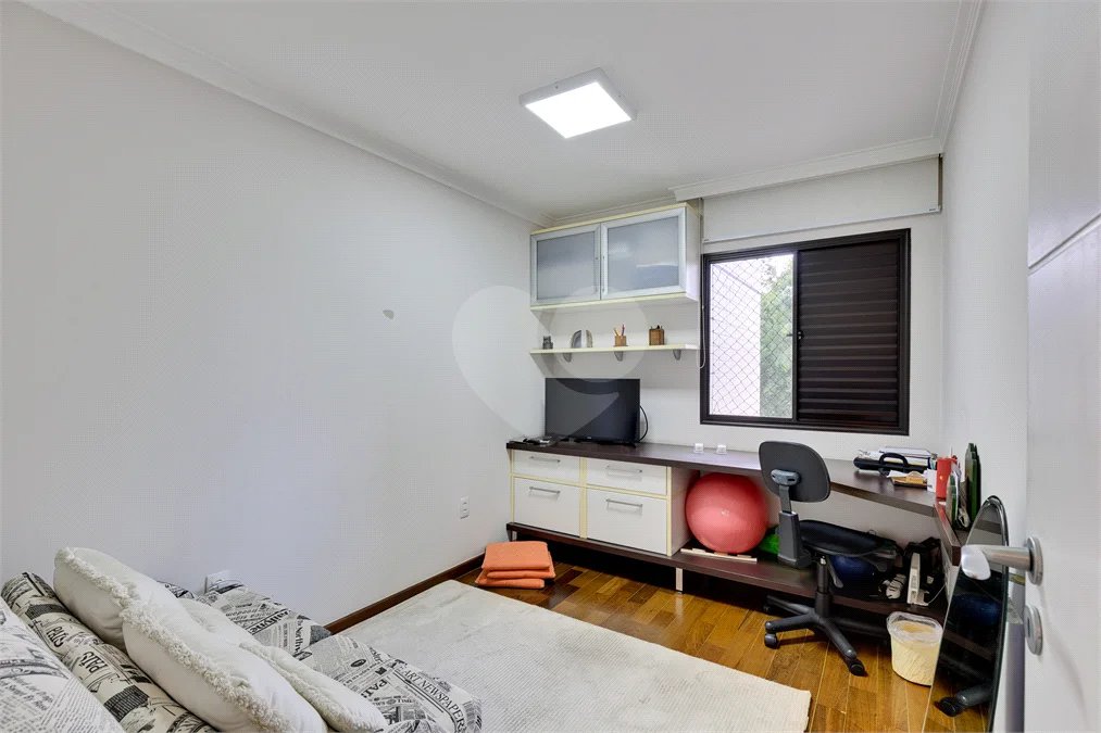 Apartamento à venda com 3 quartos, sendo 2 suítes, em Alto da Boa Vista, São Paulo, SP