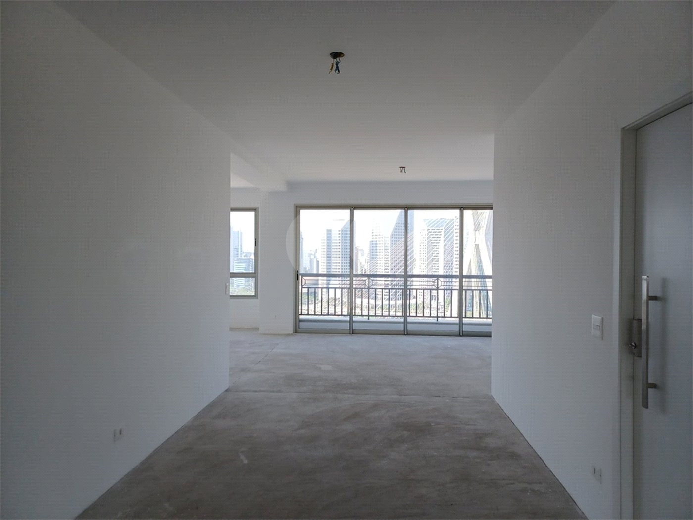 Apartamento à venda com 4 suítes em Real Parque, São Paulo, SP