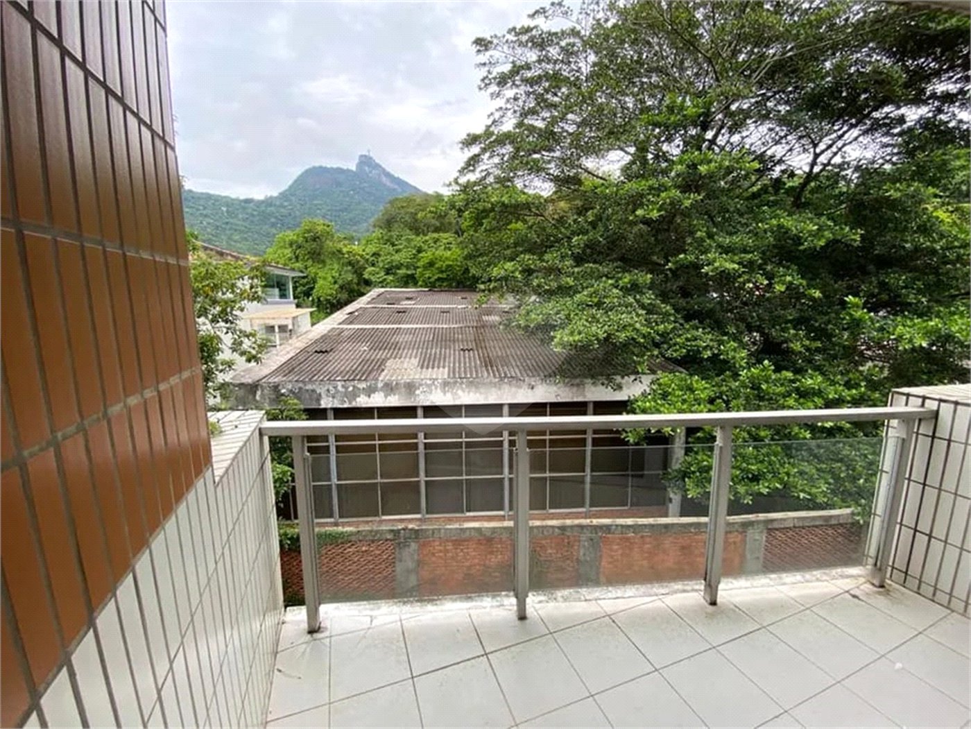 Cobertura à venda com 4 quartos, sendo 1 suíte, em Cosme Velho, Rio de Janeiro, RJ
