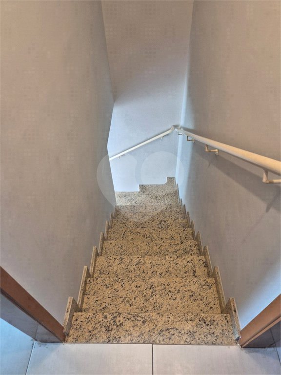 Sobrado à venda com 2 quartos, sendo 1 suíte, em Vila Nivi, São Paulo, SP