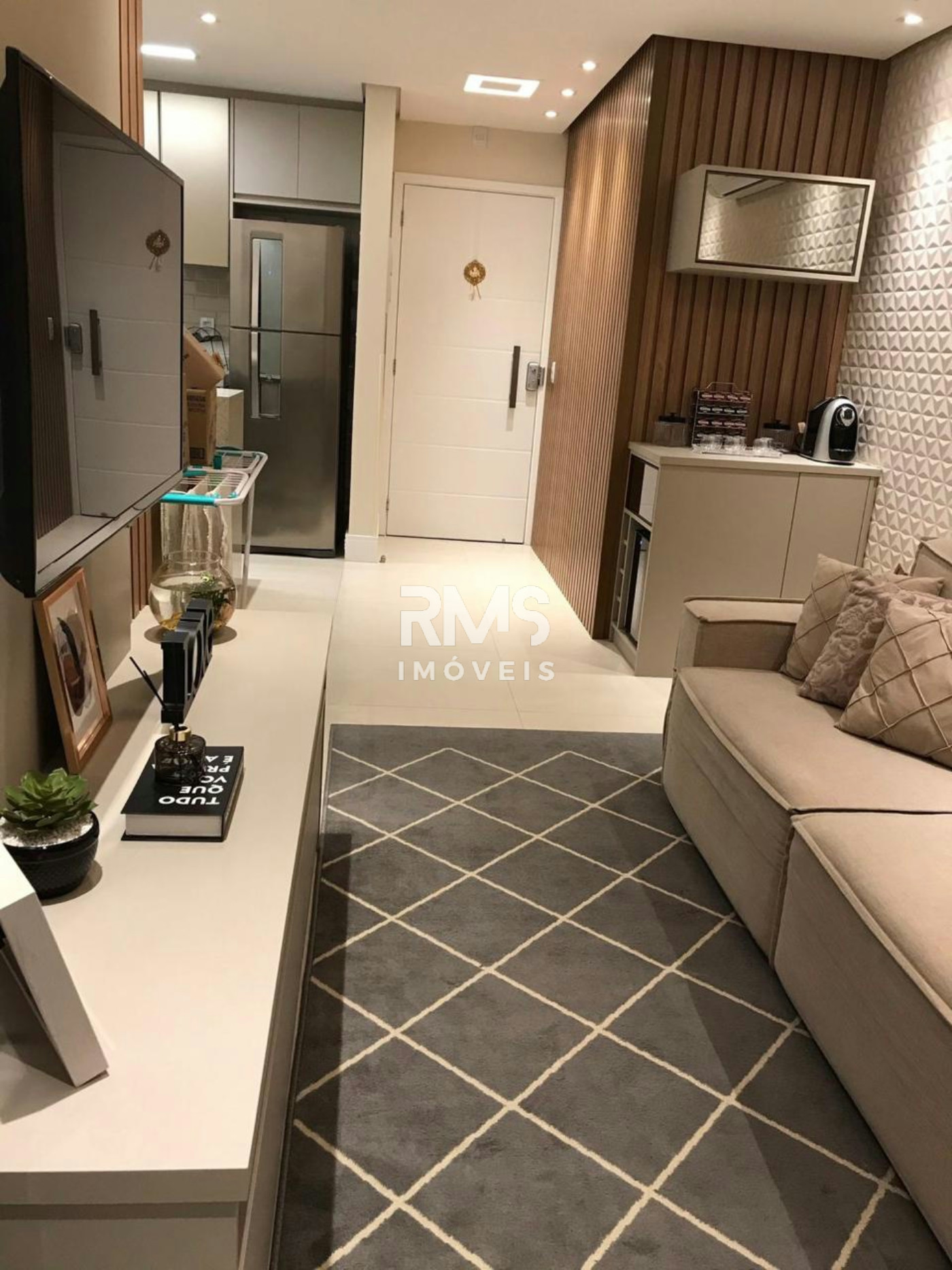 Belíssimo à venda com 3 quartos, sendo 1 suíte, no condomínio Residencial Ilhas Mediterrâneo, Itu - SP