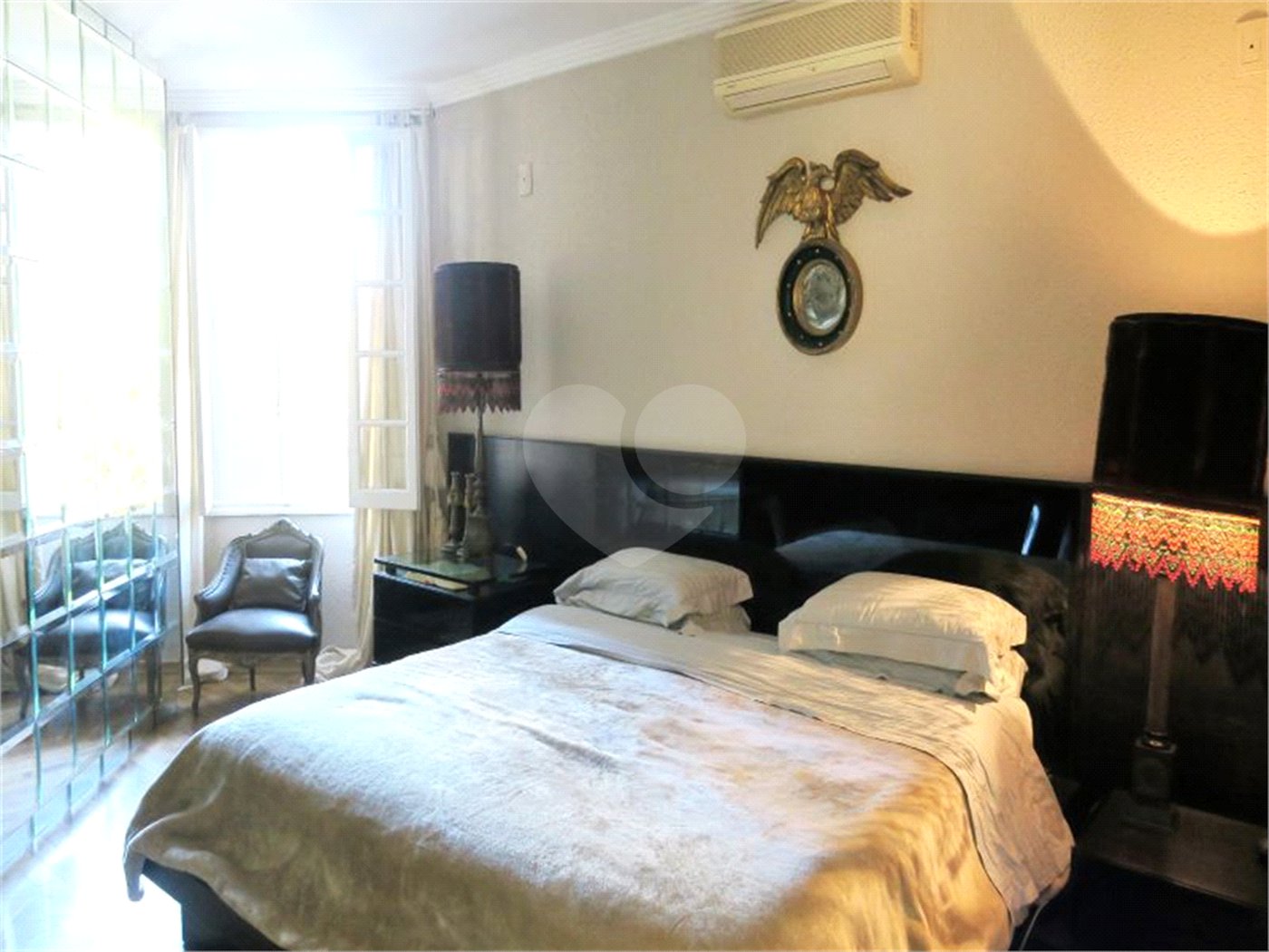 Casa em condomínio à venda com 4 quartos, sendo 3 suítes, em Jardim Vitória Régia, São Paulo, SP