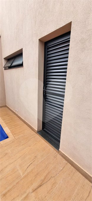Casa à venda com 3 quartos, sendo 1 suíte, no condomínio Villas Mabel, Ribeirão Preto - SP