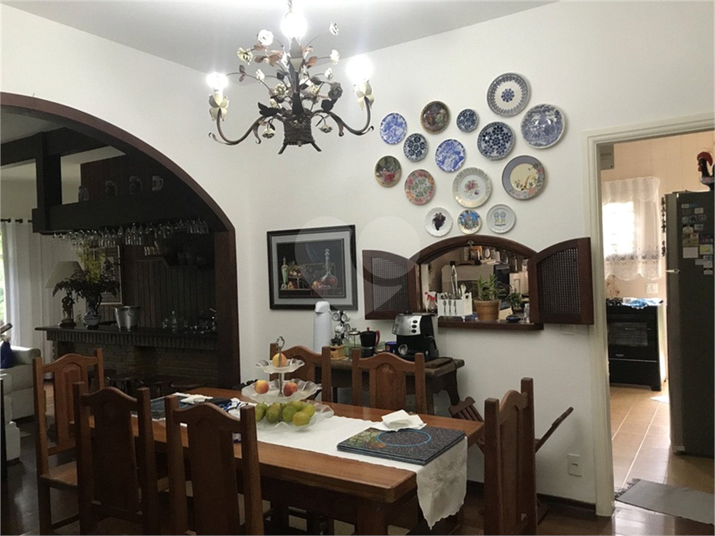 Sobrado à venda com 3 suítes em Serra da Cantareira, Mairiporã, SP