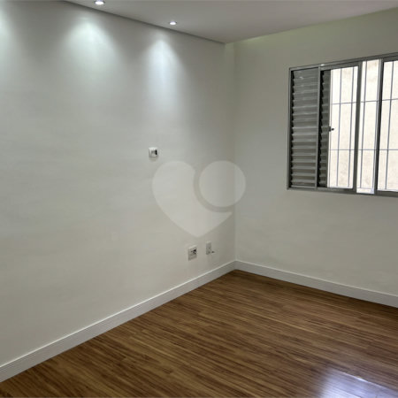Apartamento à venda com 3 quartos, sendo 1 suíte,  em Vila Lavínia, Mogi das Cruzes, SP