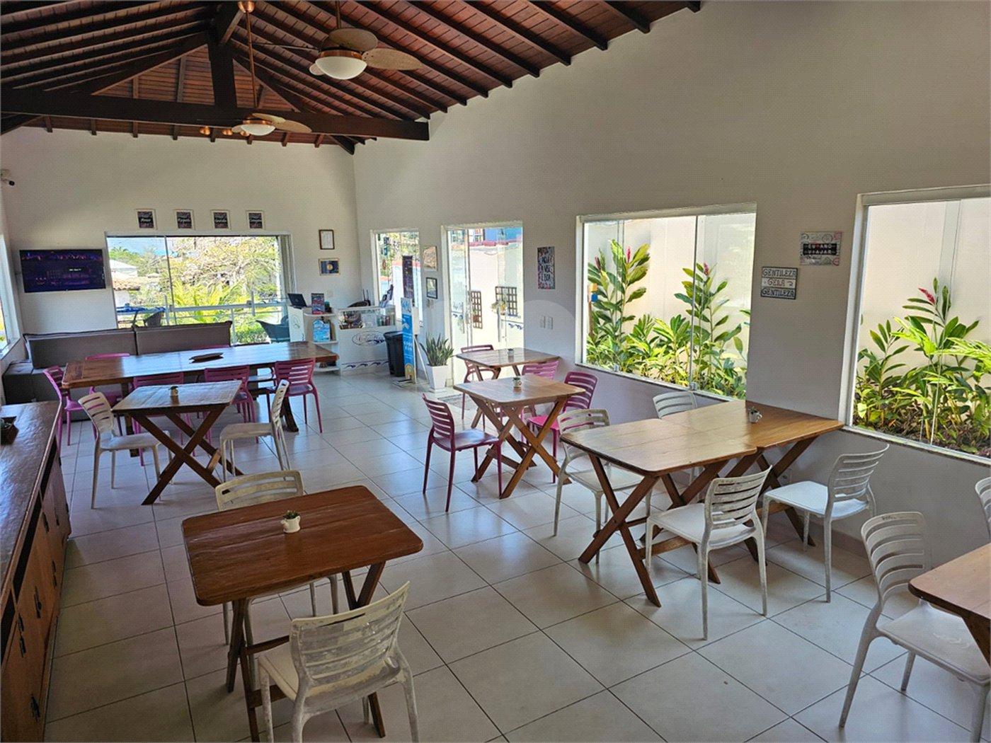 Hotel à venda com 22 quartos, sendo 20 suítes, em Geribá, Armação dos Búzios, RJ