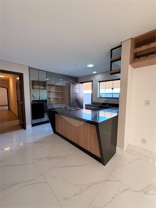 Casa à venda com 5 quartos, sendo 4 suítes, em Vila Rosália, Guarulhos, SP