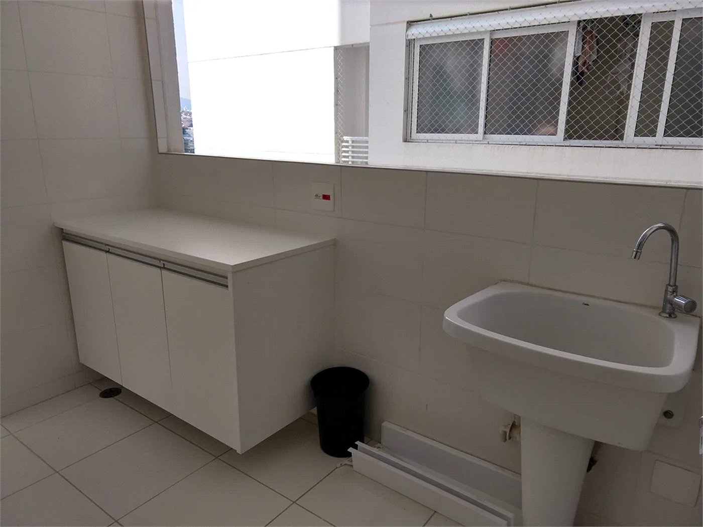 Apartamento à venda com 3 suítes em Vila Anastácio, São Paulo, SP