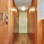 Casa à venda com 4 quartos, sendo 2 suítes, em Jardim Cordeiro, São Paulo, SP