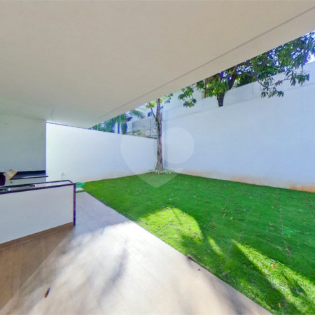 Casa à venda com 4 quartos, sendo 3 suítes,  em Jardim Marajoara, São Paulo, SP