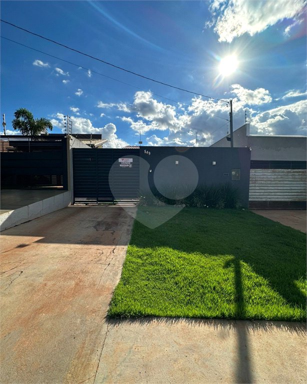 Casa à venda com 3 quartos, sendo 1 suíte,  em Jardim Estoril, Ponta Porã, MS