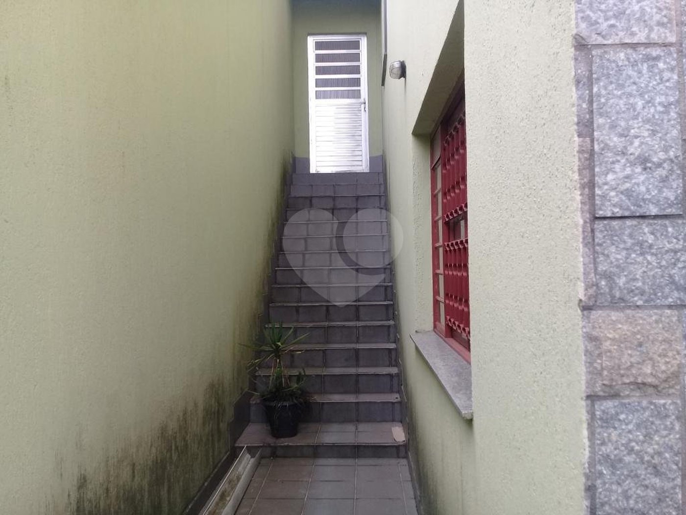 Sobrado à venda com 3 quartos, sendo 1 suíte,  em Horto, São Paulo, SP