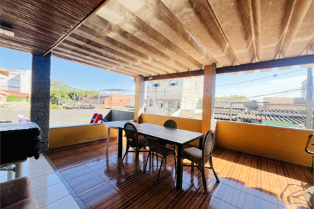 Casa à venda com 4 quartos, sendo 1 suíte, em Campo Grande, Rio de Janeiro, RJ