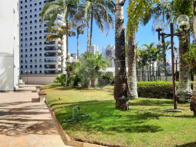 Apartamento à venda com 4 quartos, sendo 2 suítes,  em Morumbi, São Paulo, SP