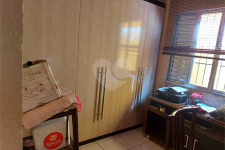 Sobrado à venda com 4 quartos, sendo 1 suíte,  em Vila Gustavo, São Paulo, SP
