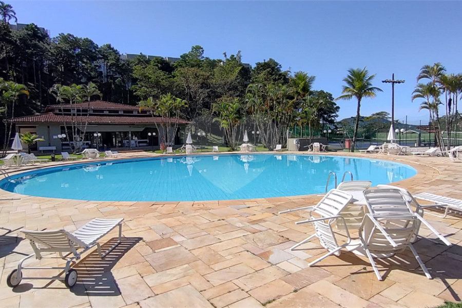 Duplex à venda com 3 quartos, sendo 1 suíte, em Enseada, Guarujá, SP