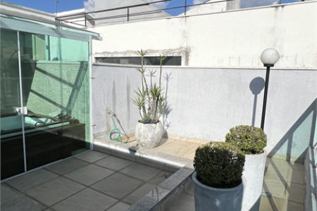 Casa à venda com 3 quartos, sendo 2 suítes, no condomínio Mirante do Horto, São Paulo - SP