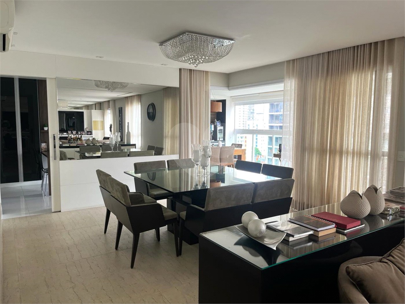 Apartamento à venda com 3 suítes em Vila Olímpia, São Paulo, SP