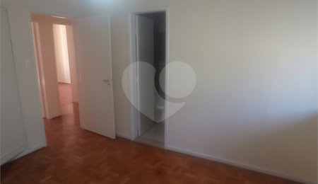 Apartamento à venda com 3 quartos, sendo 1 suíte,  em Pinheiros, São Paulo, SP