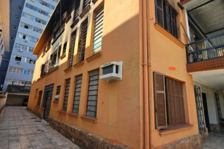 Prédio à venda, 1072 m² por R$ 360.000,00 - Centro - São Vicente/SP