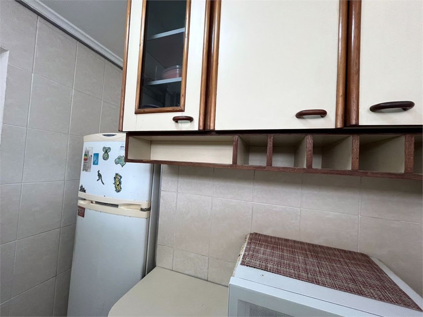 Apartamento de 1 Dormitório na Quadra da Praia das Pitangueiras – Localização Privilegiada!