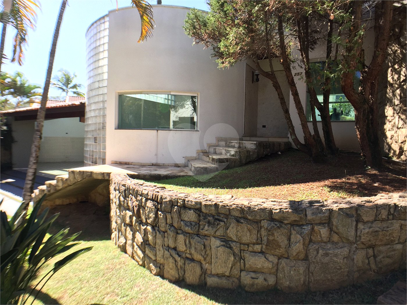 Casa à venda com 4 suítes no condomínio Estância Marambaia, Vinhedo - SP