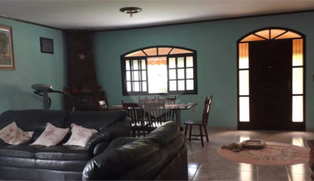 Casa à venda com 4 quartos, sendo 2 suítes,  no condomínio Gleba II, Mairiporã - SP
