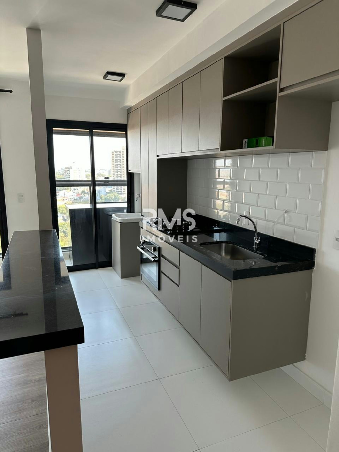 Apartamento à venda ou para alugar com 2 quartos, sendo 1 suíte,  em Itu Novo Centro, Itu, SP