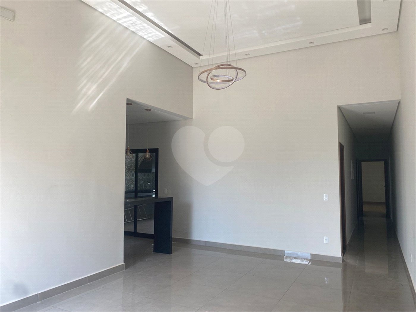 Casa à venda com 3 suítes no condomínio Condomíno Helena Maria, Sorocaba - SP