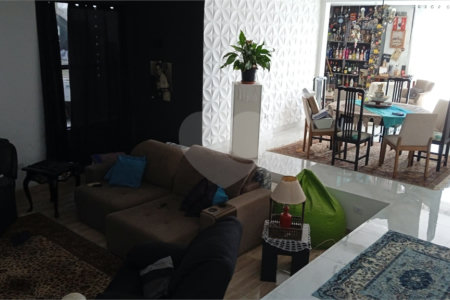 Casa à venda com 3 suítes em Jundiaizinho (terra Preta), Mairiporã, SP