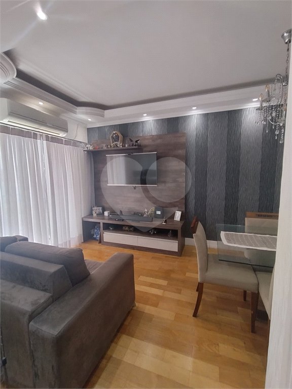 Apartamento à venda com 3 quartos, sendo 1 suíte, em Umuarama, Osasco, SP
