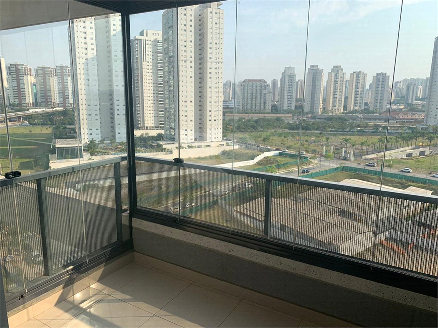 Apartamento à venda com 2 quartos, sendo 1 suíte, em Parque Industrial Tomas Edson, São Paulo, SP