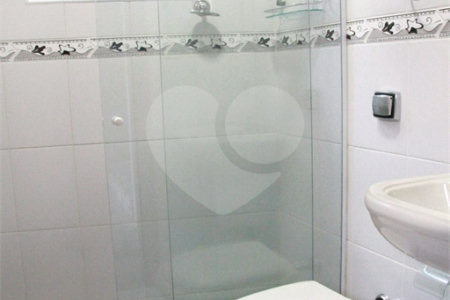 Sobrado à venda com 5 quartos, sendo 1 suíte,  em Jaguaré, São Paulo, SP
