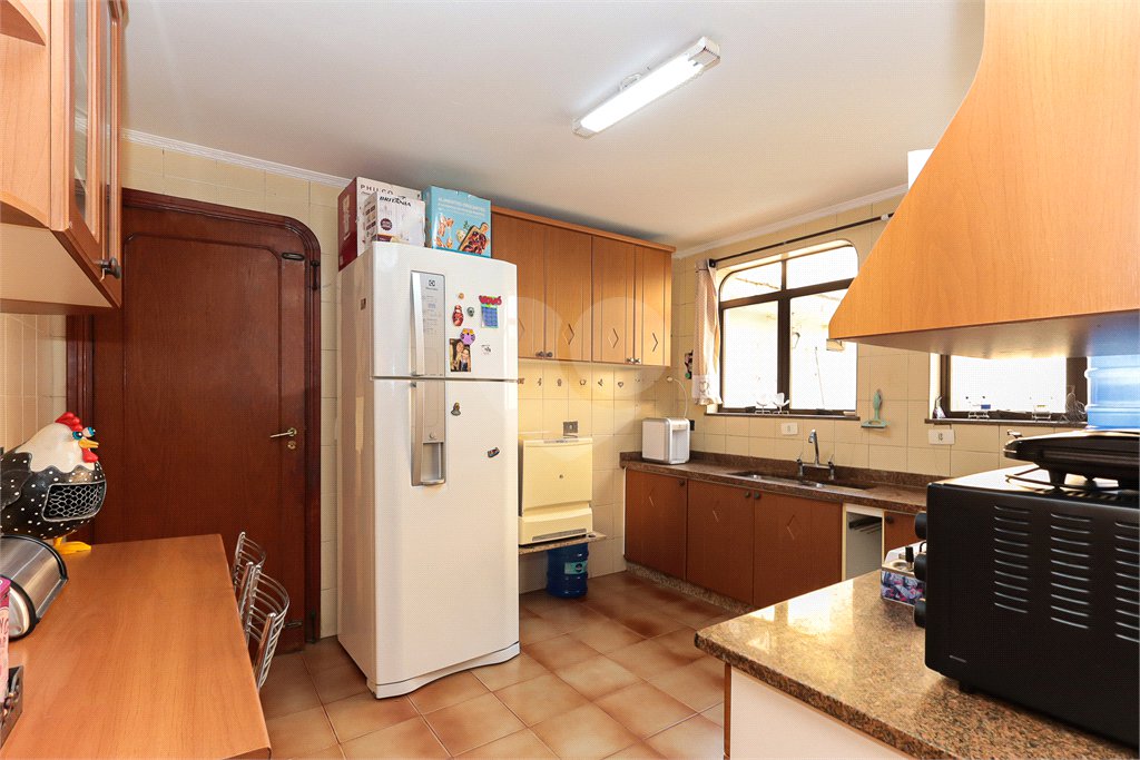 Casa à venda com 4 quartos, sendo 1 suíte, em Brooklin, São Paulo, SP