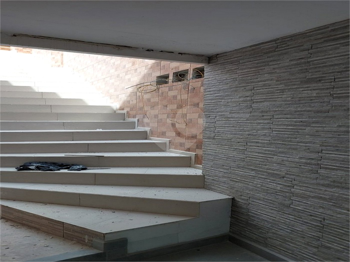 Sobrado à venda com 3 quartos, sendo 2 suítes, em Vila Paulicéia, São Paulo, SP
