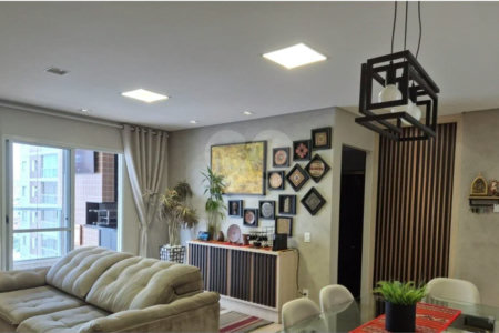 Apartamento reformado de 92 m² no Baeta Neves, com 2 dormitórios, 1 suíte, sala ampliada, área gourmet, 2 vagas, planejados e lazer completo.