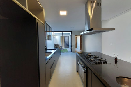 Casa com 3 suítes no Villeneuve