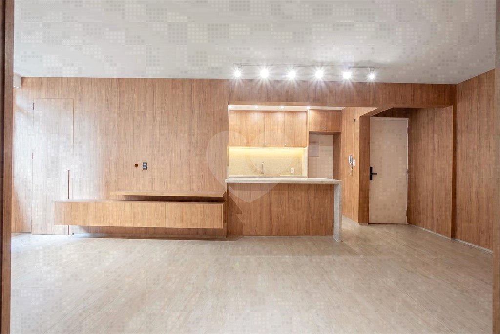 Apartamento a venda no Jardim América , com 96 m², 2 Suítes, Reformado , 1 Vaga
