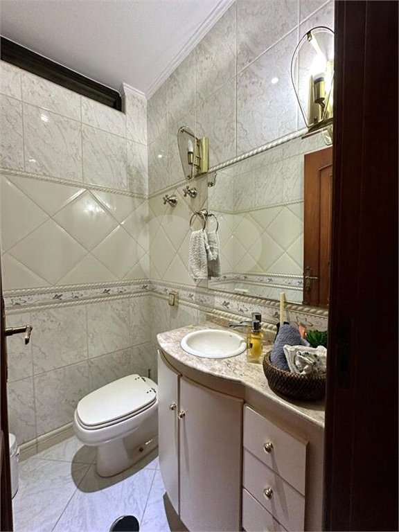 Sobrado com 5 dorm. sendo 2 suites