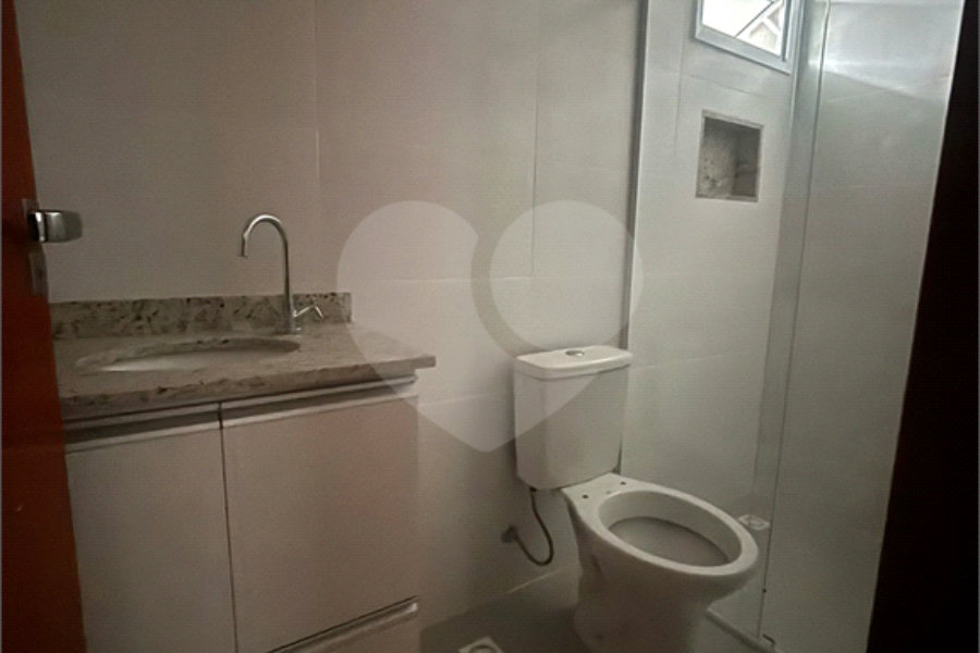 Casa à venda com 2 quartos, sendo 1 suíte, no condomínio Maracujas, São Paulo - SP