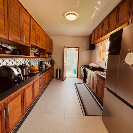Casa para alugar com 2 suítes, no condomínio Outeiro São Francisco, Porto Seguro - BA