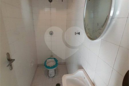 Sobrado à venda com 3 quartos, sendo 1 suíte,  em Parque da Lapa, São Paulo, SP