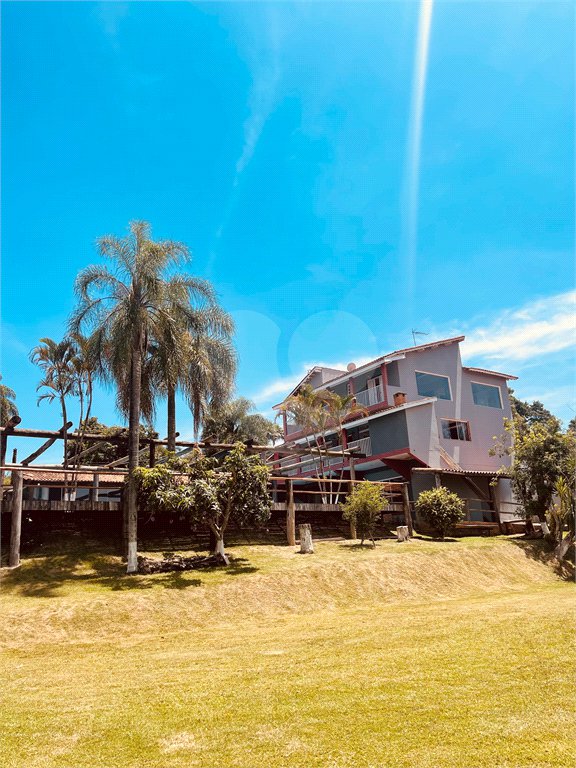 Chácara à venda com 7 quartos, sendo 4 suítes, no Centro, Araçoiaba da Serra, SP