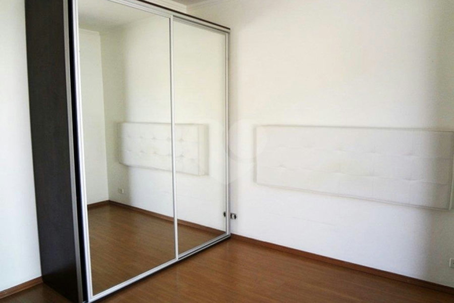 Sobrado à venda com 2 quartos em Chora Menino, São Paulo, SP