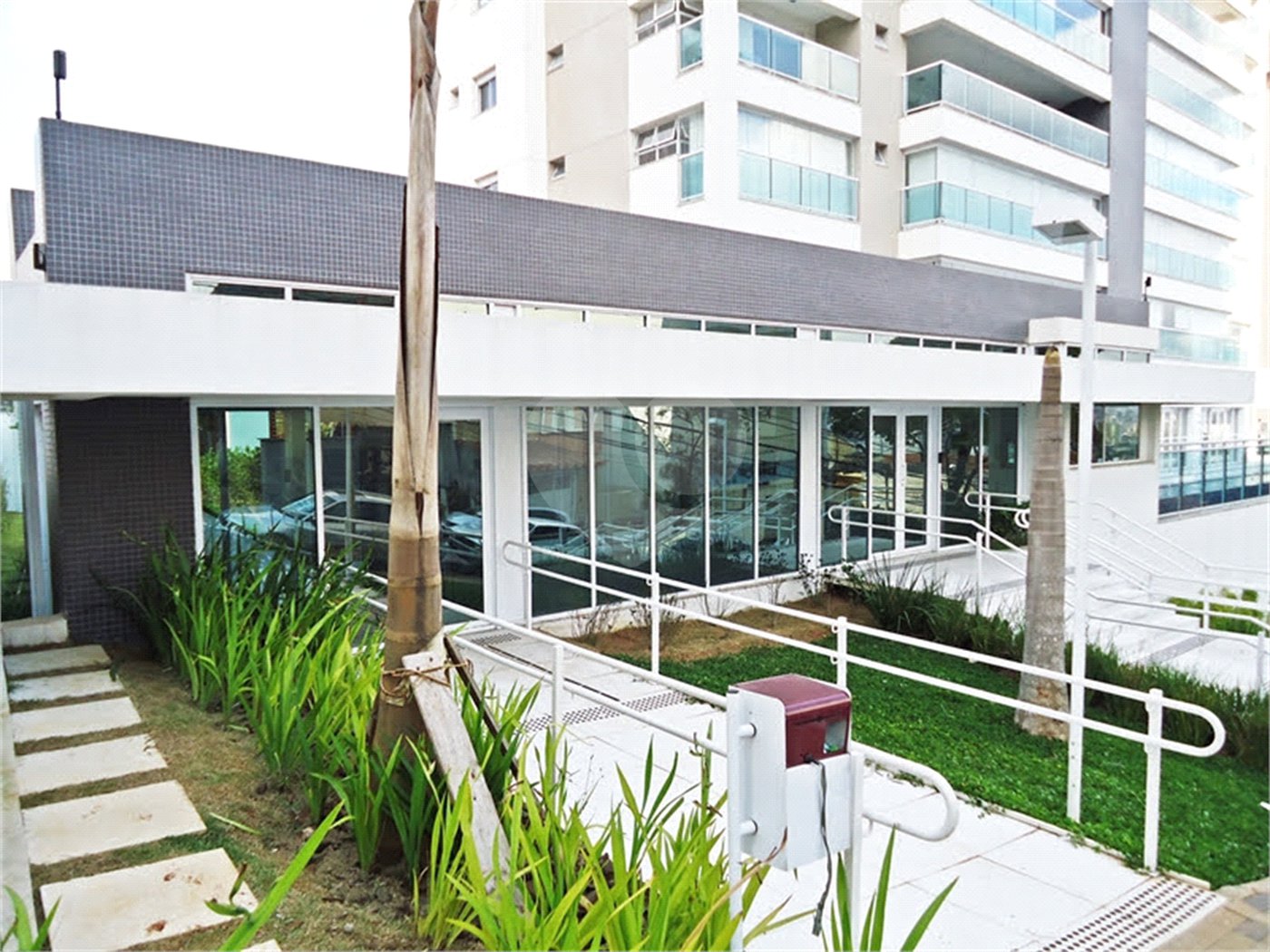 Apartamento à venda com 3 suítes em Santa Teresinha, São Paulo, SP